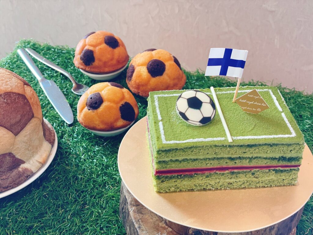 足球麵包、決戰足球場蛋糕與黃金足球蛋糕。（礁溪老爺酒店提供）