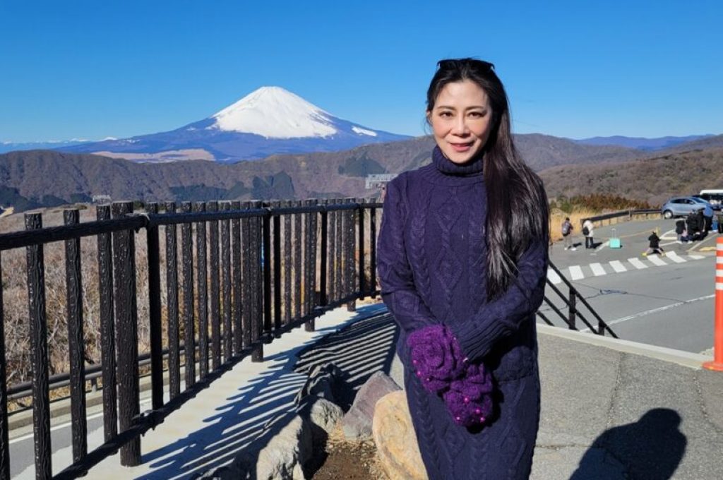 傳說看到富士山會有好運氣，年初在日本「富士山看到飽」的小彤，要帶著這份福氣和勇氣戰勝病魔。（圖片來源／馬可孛羅）